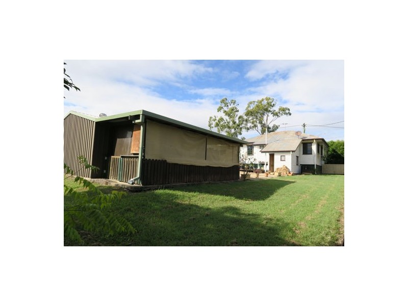 14 Wattle Street, North Booval QLD 4304