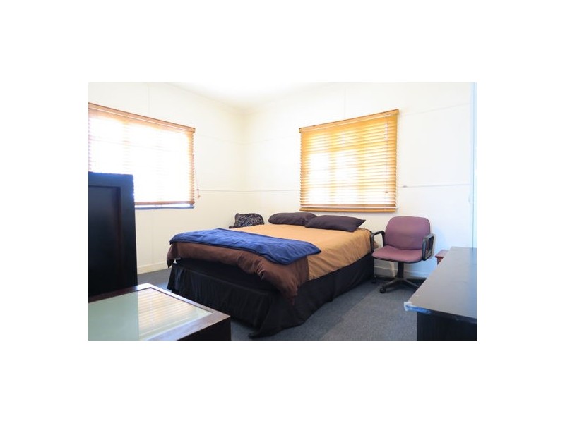 14 Wattle Street, North Booval QLD 4304
