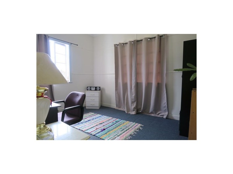 14 Wattle Street, North Booval QLD 4304