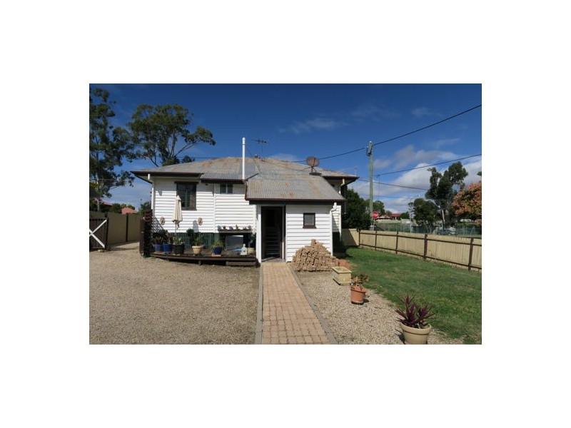 14 Wattle Street, North Booval QLD 4304