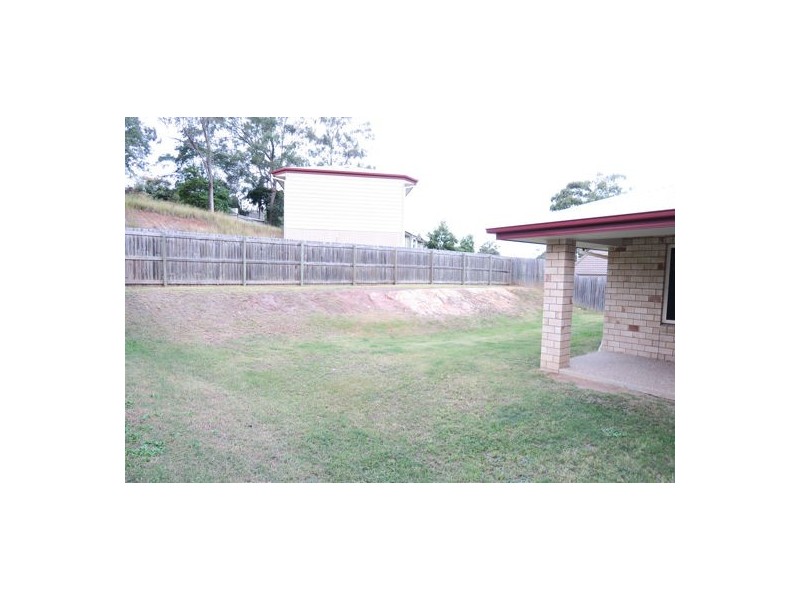 14 Bowen Place, Blackstone QLD 4304