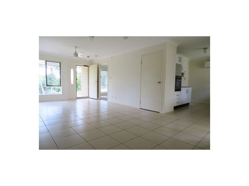 14 Bowen Place, Blackstone QLD 4304