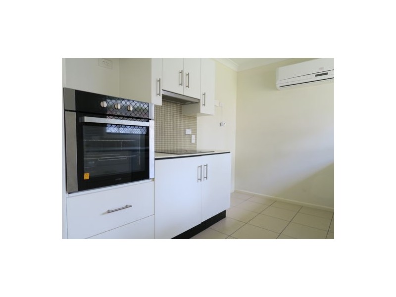 14 Bowen Place, Blackstone QLD 4304