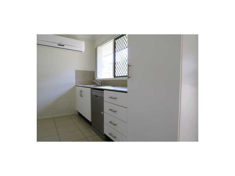 14 Bowen Place, Blackstone QLD 4304