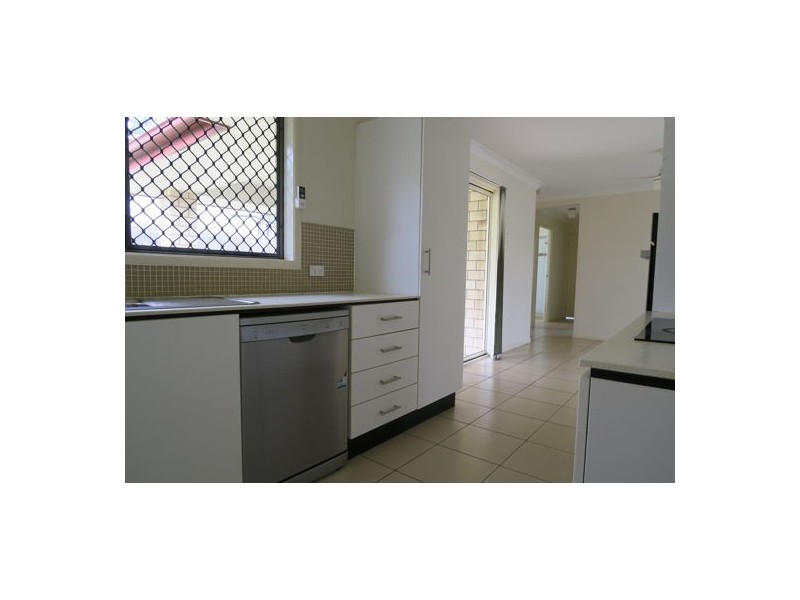 14 Bowen Place, Blackstone QLD 4304