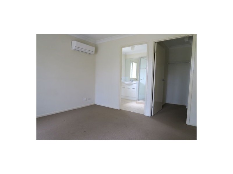 14 Bowen Place, Blackstone QLD 4304