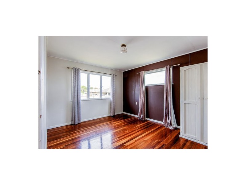 149 Raceview Street, Raceview QLD 4305