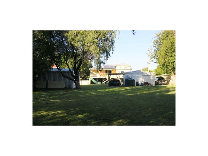 63 Wildey St, Raceview QLD 4305