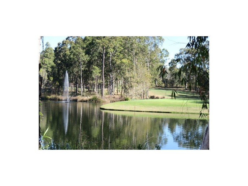 82 Oakview Circuit, Brookwater QLD 4300