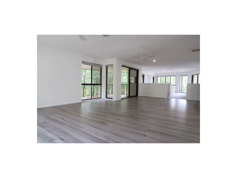 82 Oakview Circuit, Brookwater QLD 4300