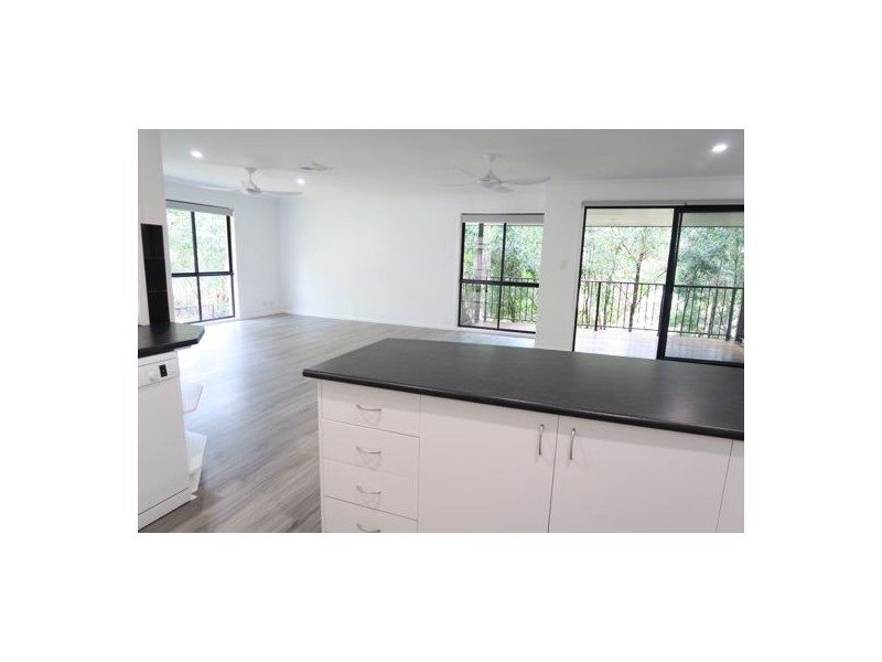 82 Oakview Circuit, Brookwater QLD 4300