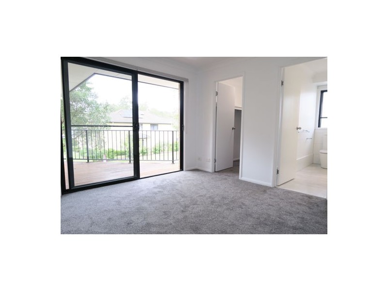 82 Oakview Circuit, Brookwater QLD 4300