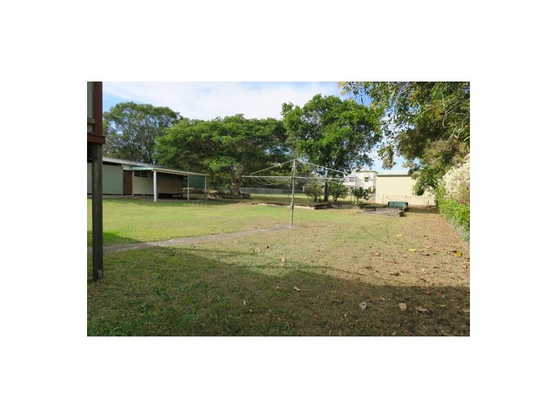 124 South Station Road, Silkstone QLD 4304