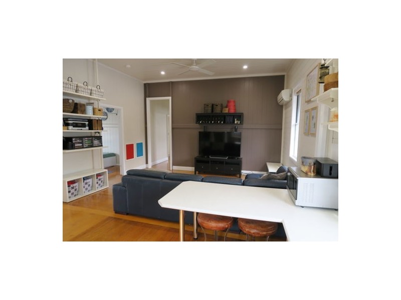 34 Lawrence Street, North Ipswich QLD 4305