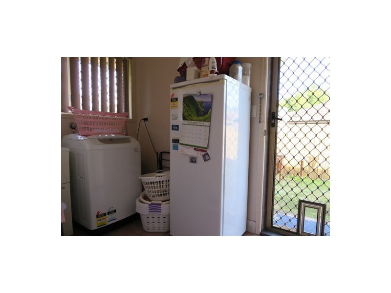 1 & 2/19 Cocos Place, Raceview QLD 4305