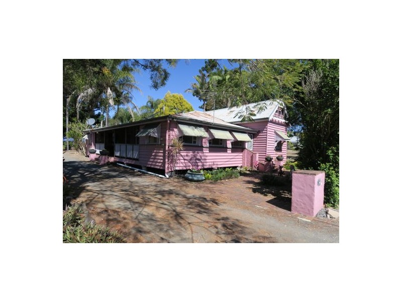 6-8 Hall Street, Peak Crossing QLD 4306