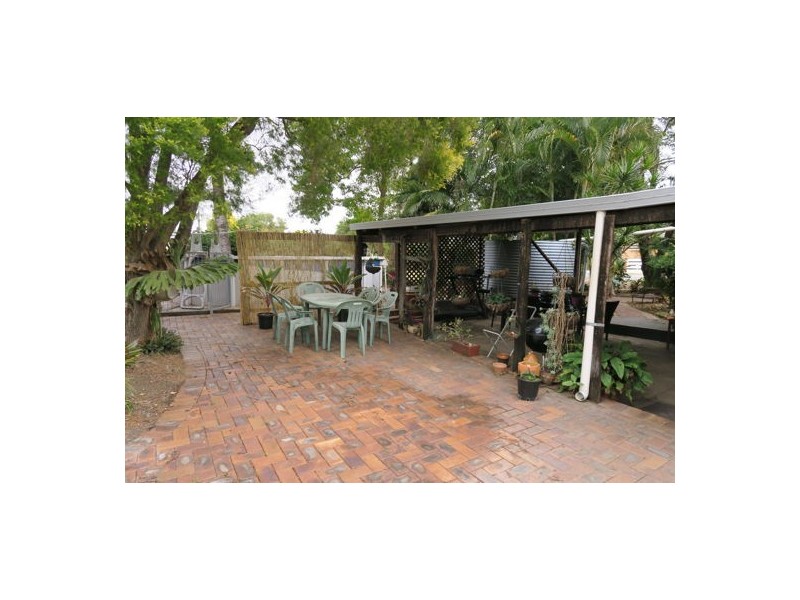 6-8 Hall Street, Peak Crossing QLD 4306