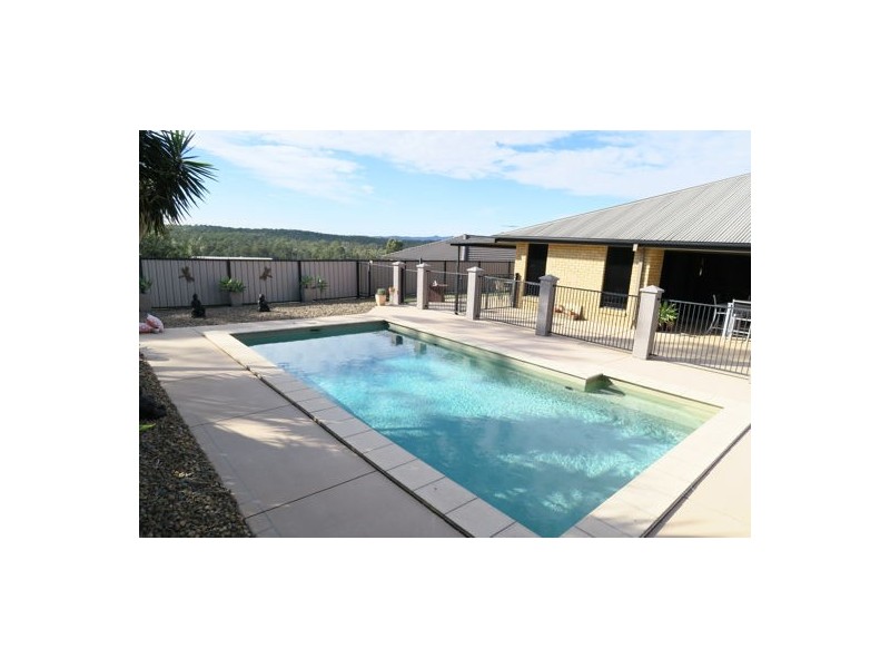 27 Harrison Grove, Deebing Heights QLD 4306