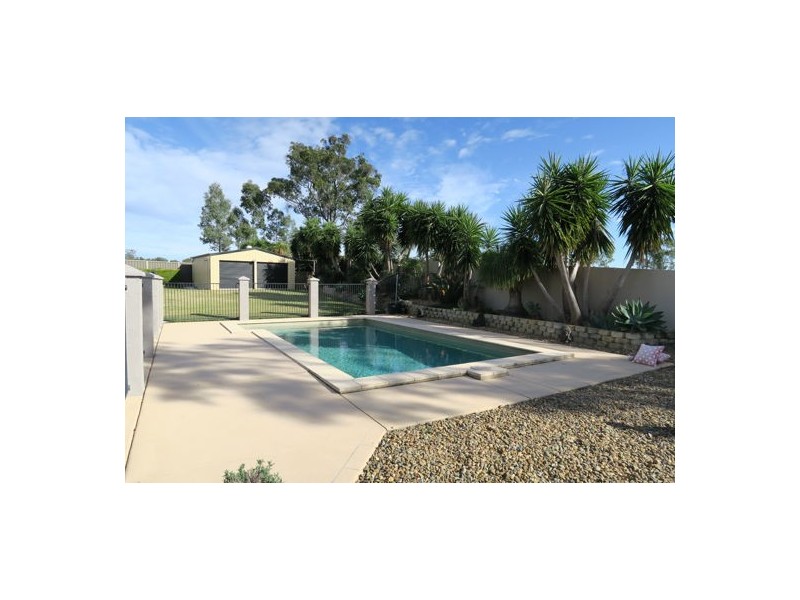 27 Harrison Grove, Deebing Heights QLD 4306