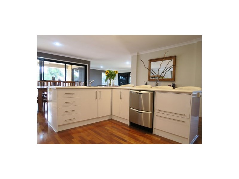 27 Harrison Grove, Deebing Heights QLD 4306