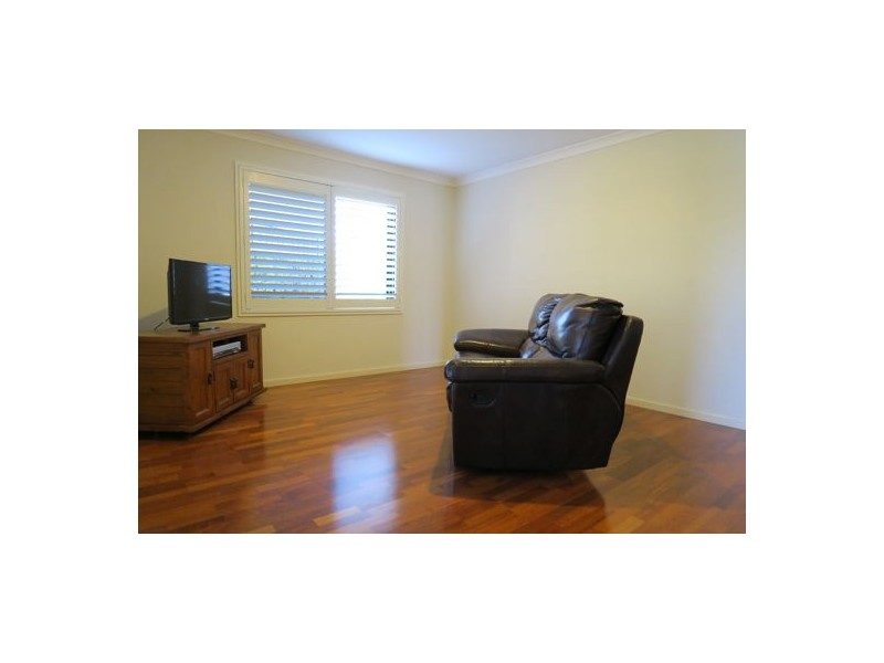 27 Harrison Grove, Deebing Heights QLD 4306