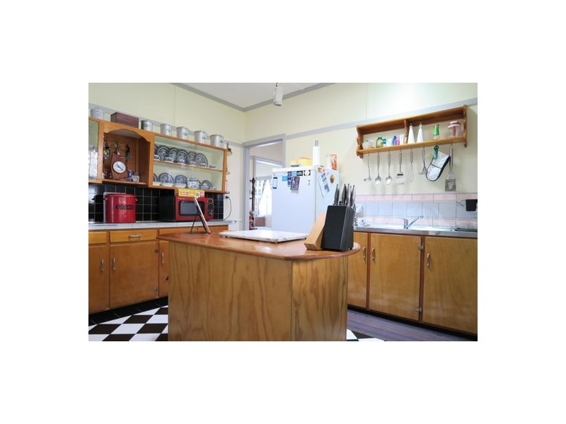 60 Bergin Street, North Booval QLD 4304