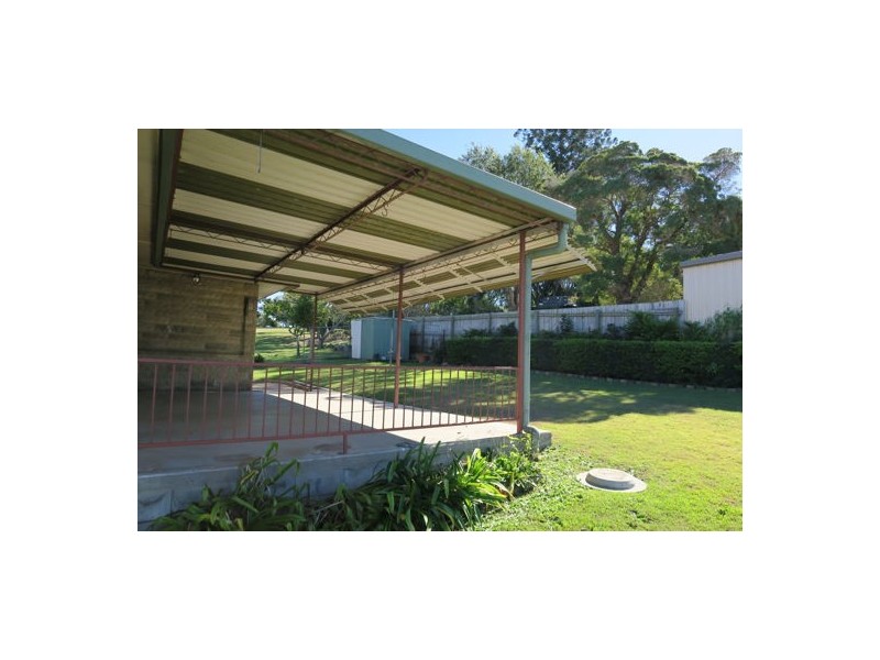 2 Raymond Street, North Ipswich QLD 4305
