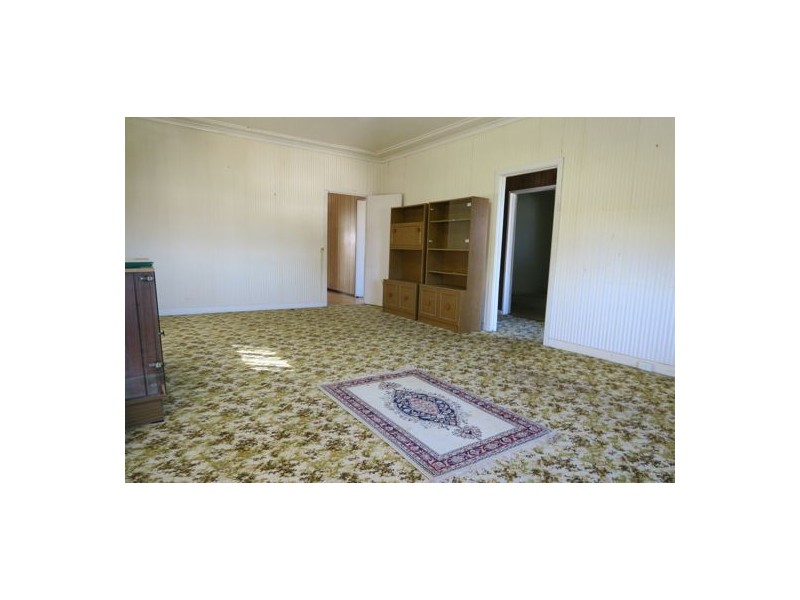 2 Raymond Street, North Ipswich QLD 4305