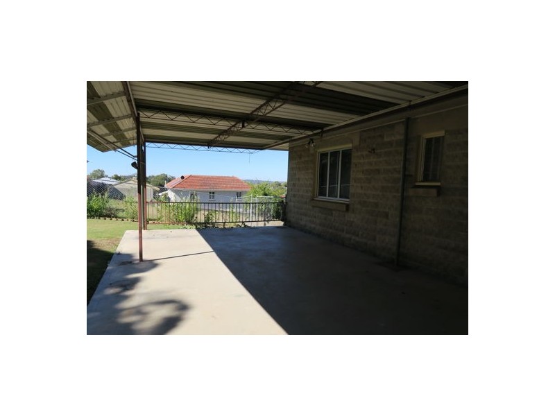 2 Raymond Street, North Ipswich QLD 4305