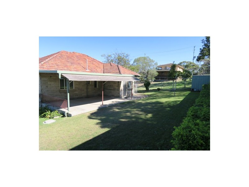 2 Raymond Street, North Ipswich QLD 4305