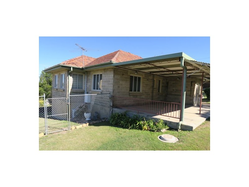 2 Raymond Street, North Ipswich QLD 4305