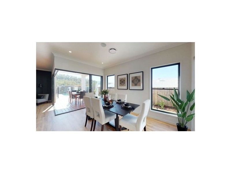 14 Miami Street, Spring Mountain QLD 4124