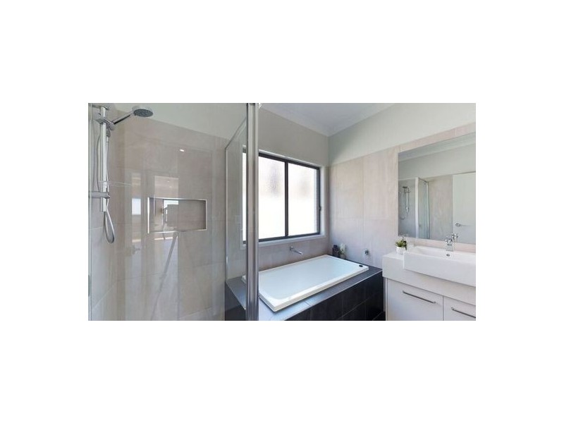 14 Miami Street, Spring Mountain QLD 4124