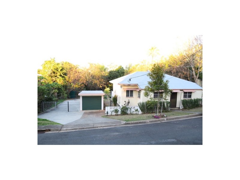 67 Pine Street, North Ipswich QLD 4305