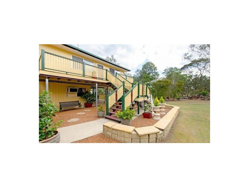 91 Adelong Avenue, Thagoona QLD 4306