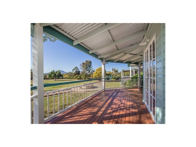 1 Roland Court, Peak Crossing QLD 4306