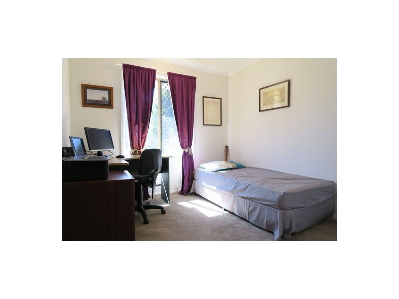 28 Jonquil Circuit, Flinders View QLD 4305