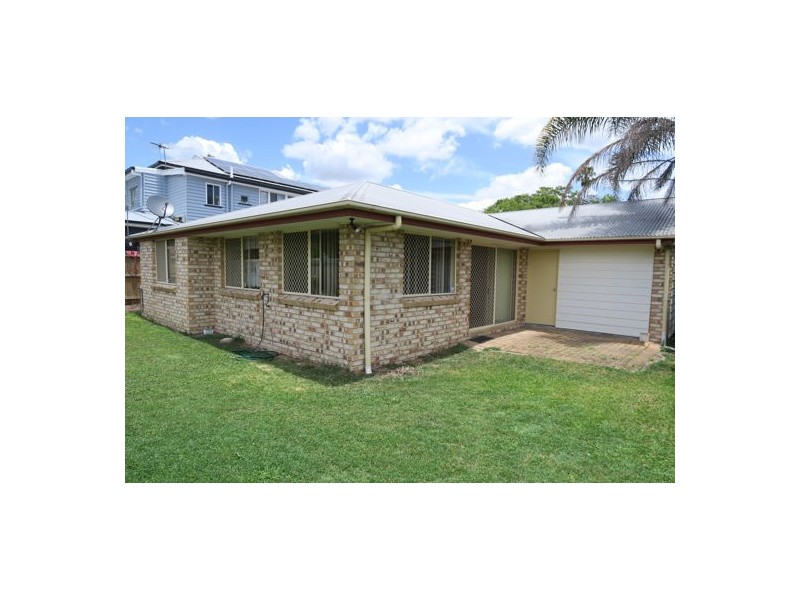 2A Walsh Street, Newtown QLD 4305