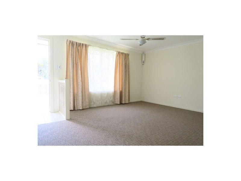 2A Walsh Street, Newtown QLD 4305