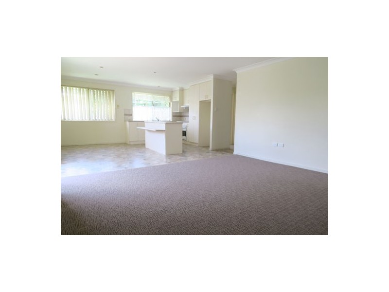 2A Walsh Street, Newtown QLD 4305