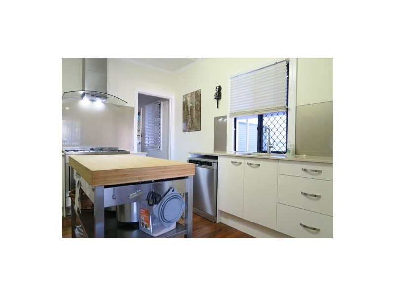 14 Orchard Street, Eastern Heights QLD 4305