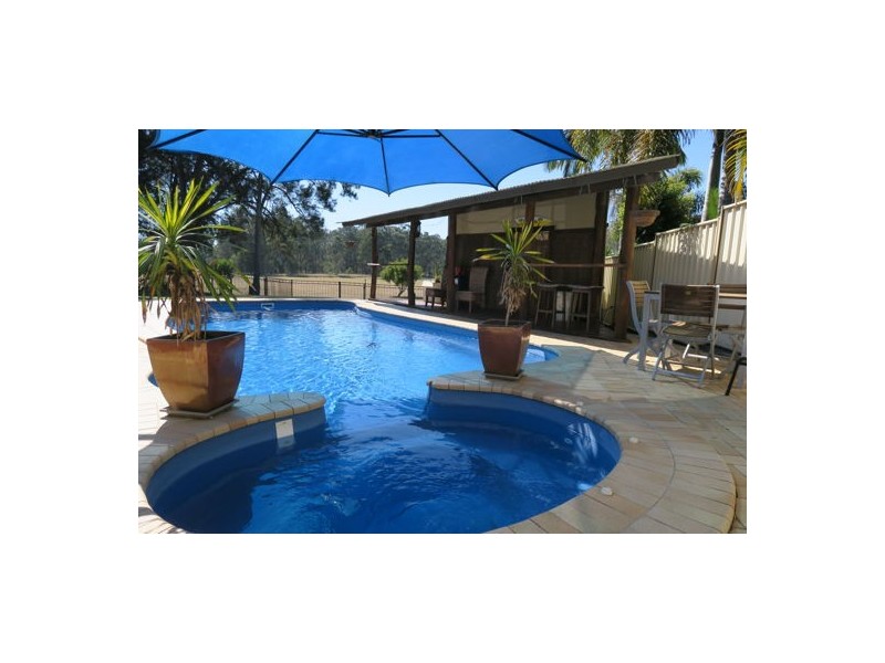29 Prunda Parade, Raceview QLD 4305