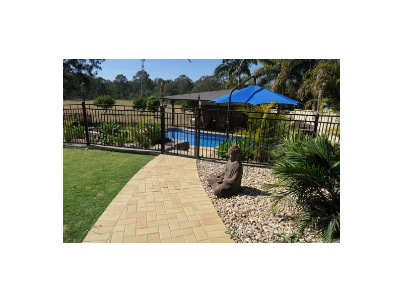 29 Prunda Parade, Raceview QLD 4305