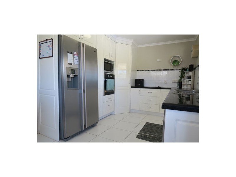 29 Prunda Parade, Raceview QLD 4305