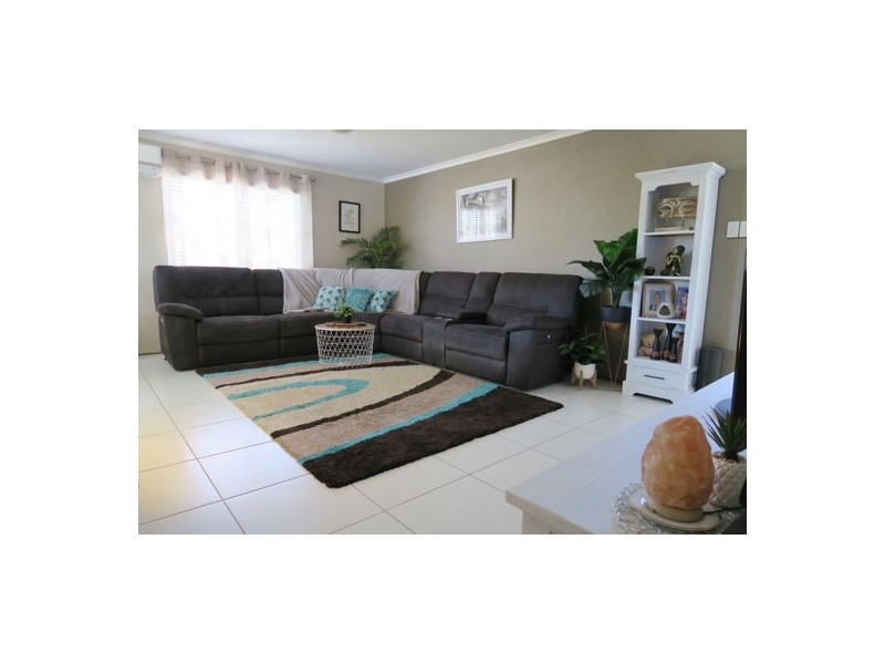 29 Prunda Parade, Raceview QLD 4305