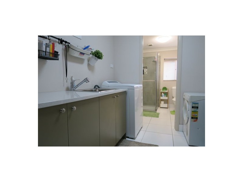 29 Prunda Parade, Raceview QLD 4305