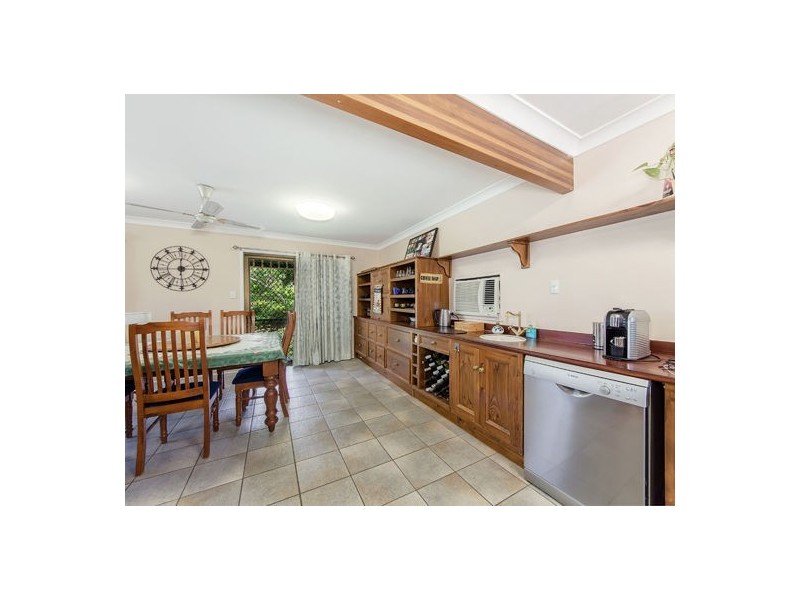 3 Loveanius Street, Silkstone QLD 4304