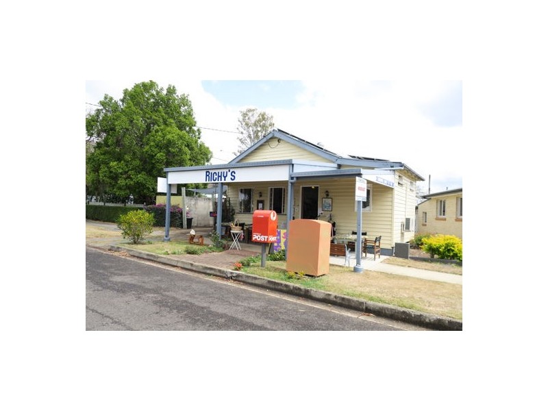 90 Woodend Road, Woodend QLD 4305