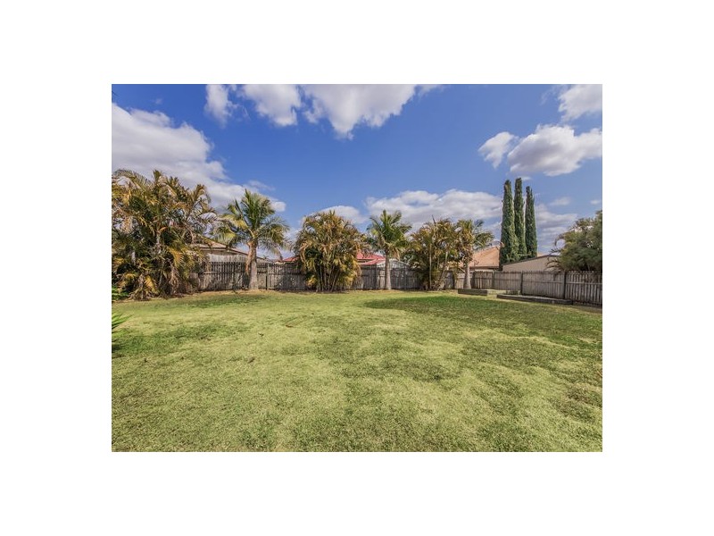 8 Crosby Crescent, Raceview QLD 4305