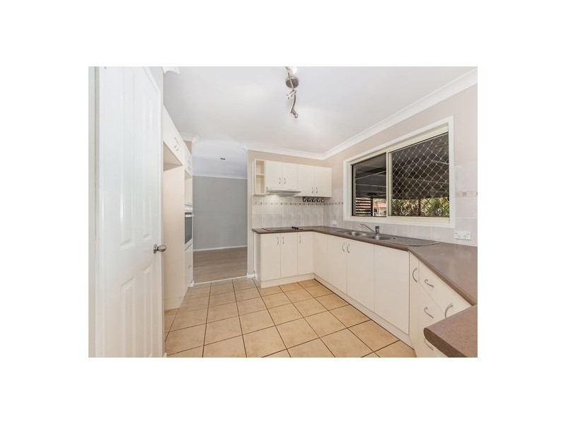 8 Crosby Crescent, Raceview QLD 4305